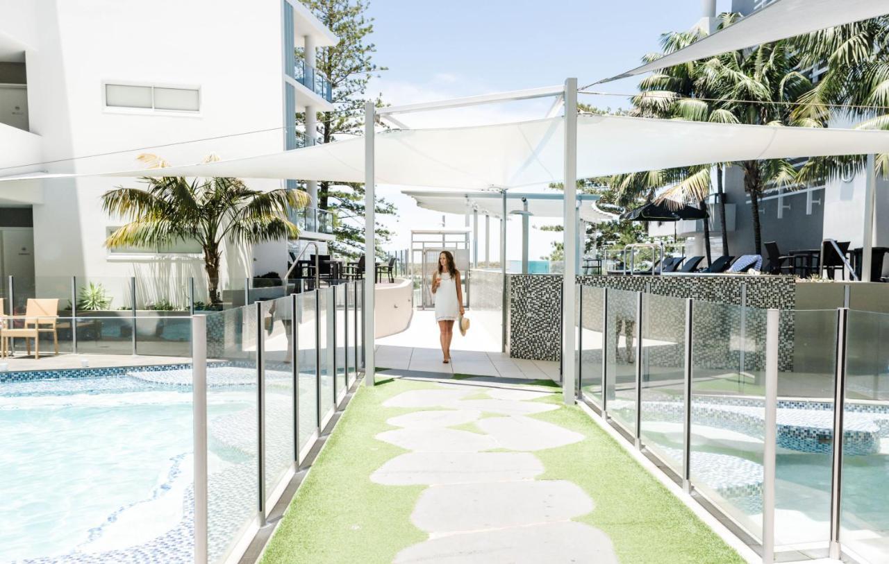 Rumba Beach Resort Caloundra Exteriör bild The pool deck at The Star Gold Coast